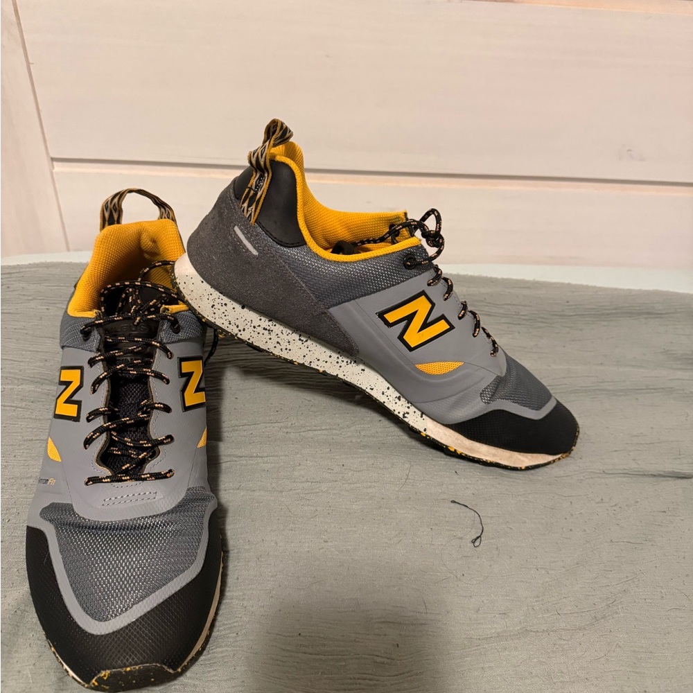 New Balance Men's Gray and Yellow Sneakers